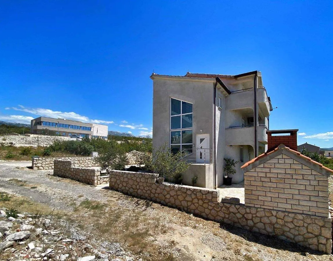 Two-Bedroom Apartment In Maslenica II 0*,  Chorvatsko