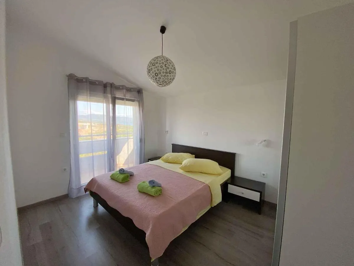 Two-Bedroom Apartment In Maslenica II