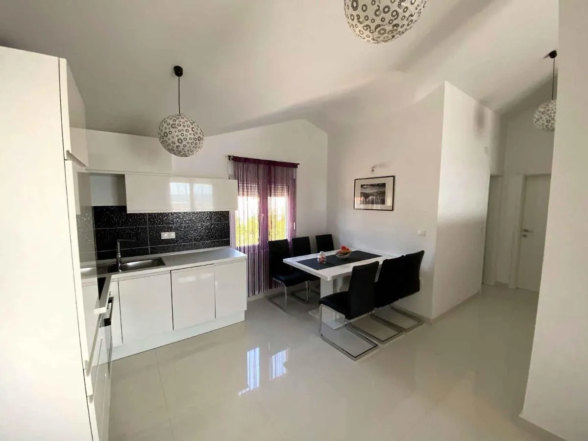 Two-Bedroom Apartment In Maslenica II Croatia